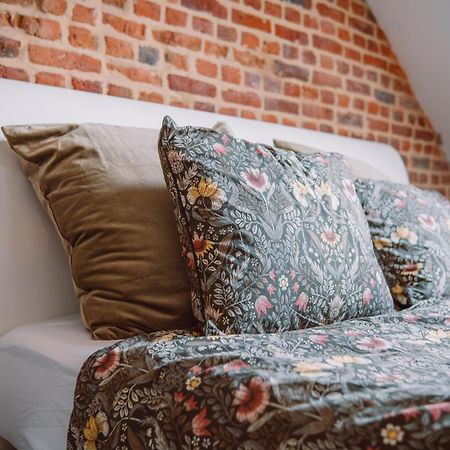 La Tour Obin Bed & Breakfast Philippeville Exterior photo